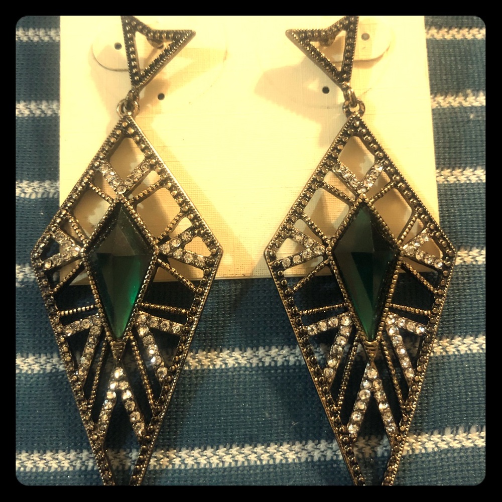 Women’s earrings